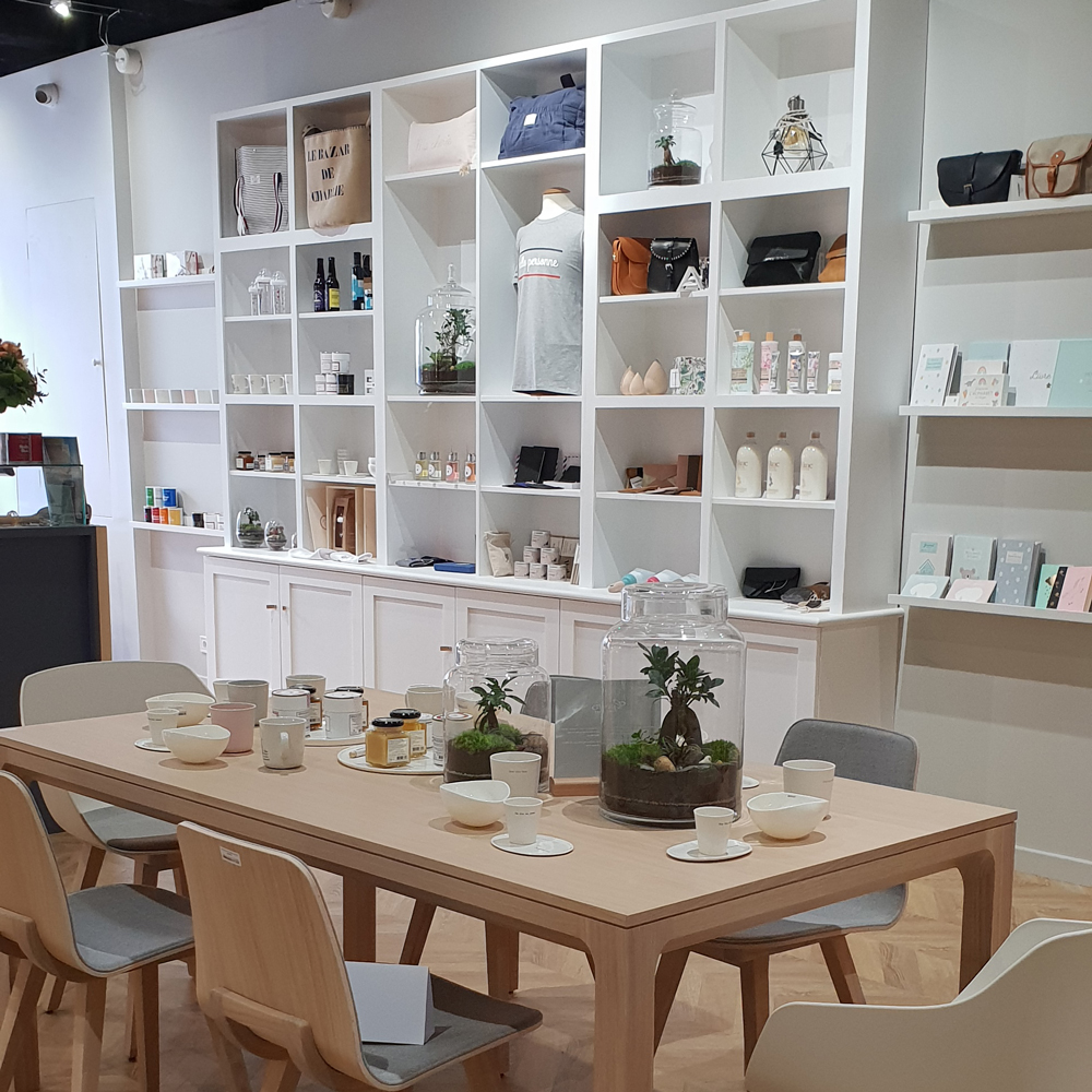 Balade-Vence-nouvelles-adresses-L'Atelier-Francais-univers-salon