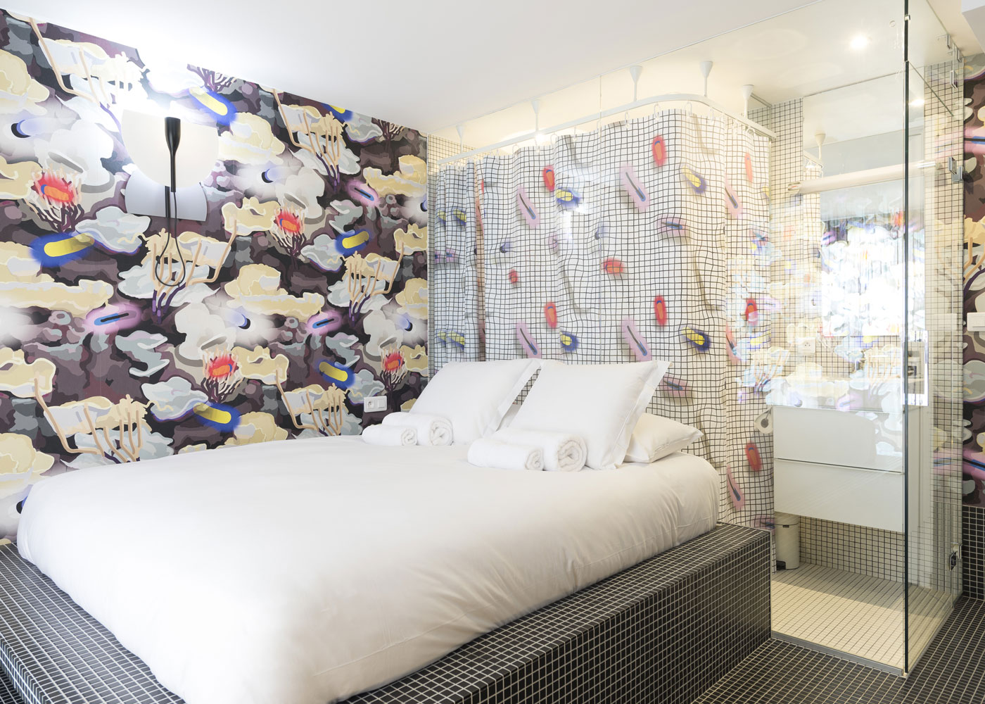 Confinez-moi-ici-Hotel-La-Reine-Jane-Hyeres-Chambre-3-Laureline-Galliot-et-Mathieu-Peyroulet