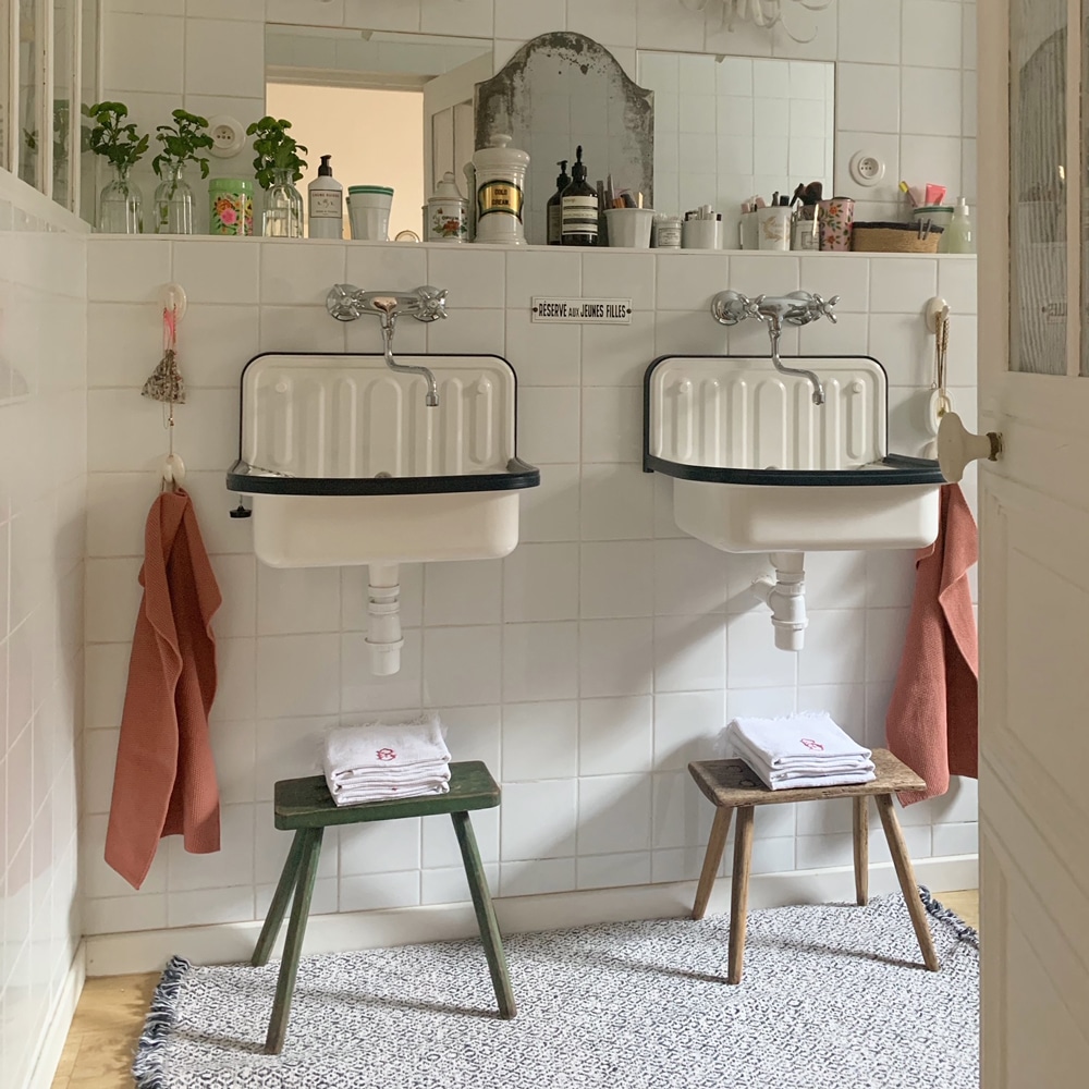 Nomibis-salle-de-bains-vintage-evier