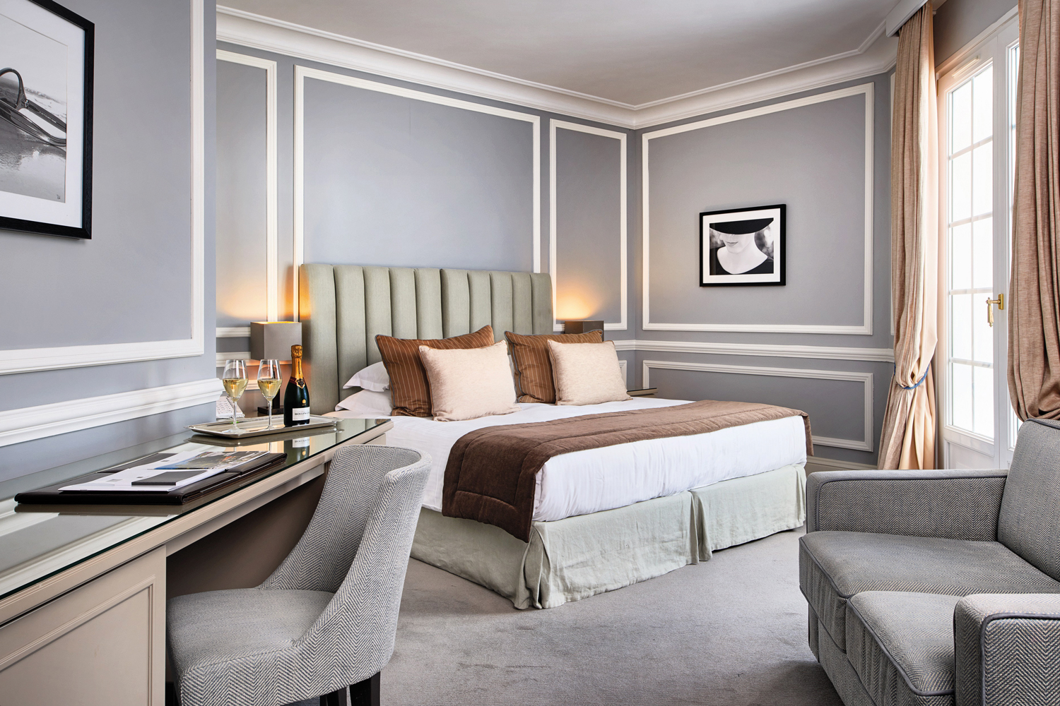 SAINT-TROPEZ racines du mythe-Villa-Belrose-chambre