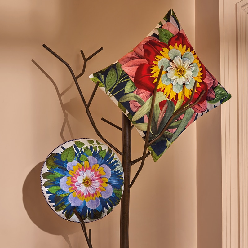 Les coussins Christian Lacroix Maison FW2021 by Philippe Garcia