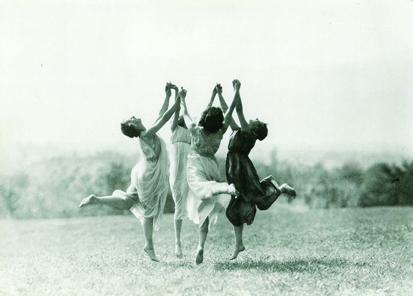 Les quatre danseuses du Monte Verità sur les hauteurs du Lac Majeur.