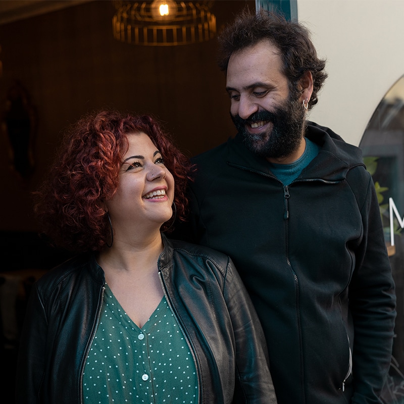 Serje et Najla-Mouné, créateurs de la recette du crumble pommes halva.