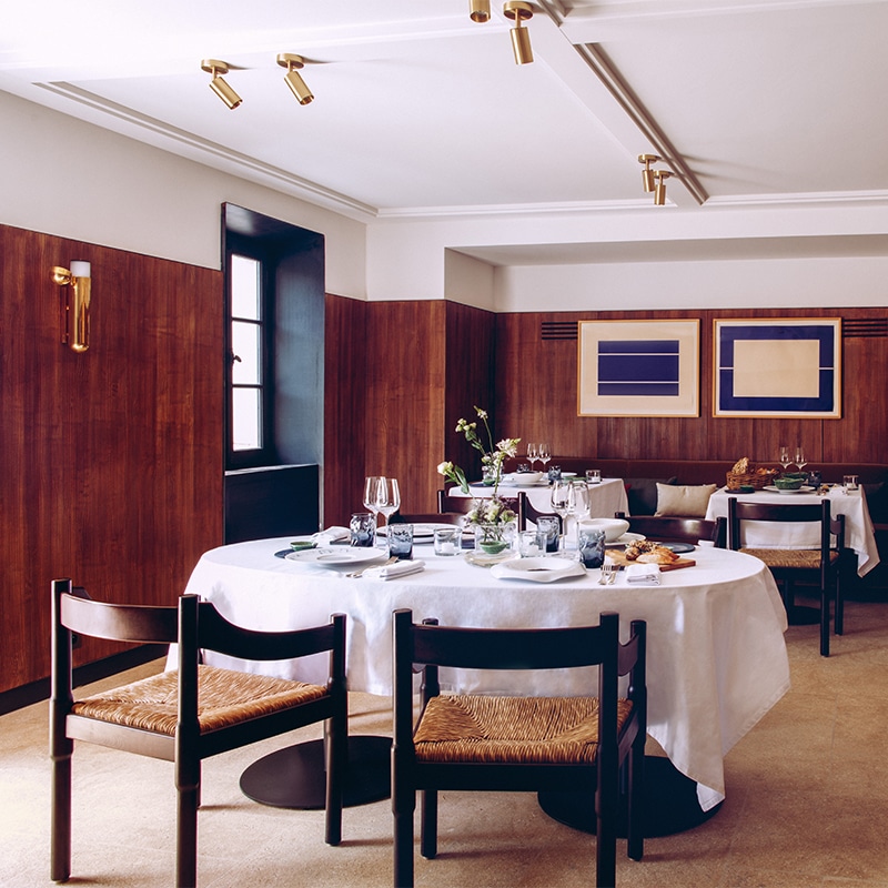 Le restaurant de l’hôtel Crillon Le Brave, lieu de Adrien Brunet.