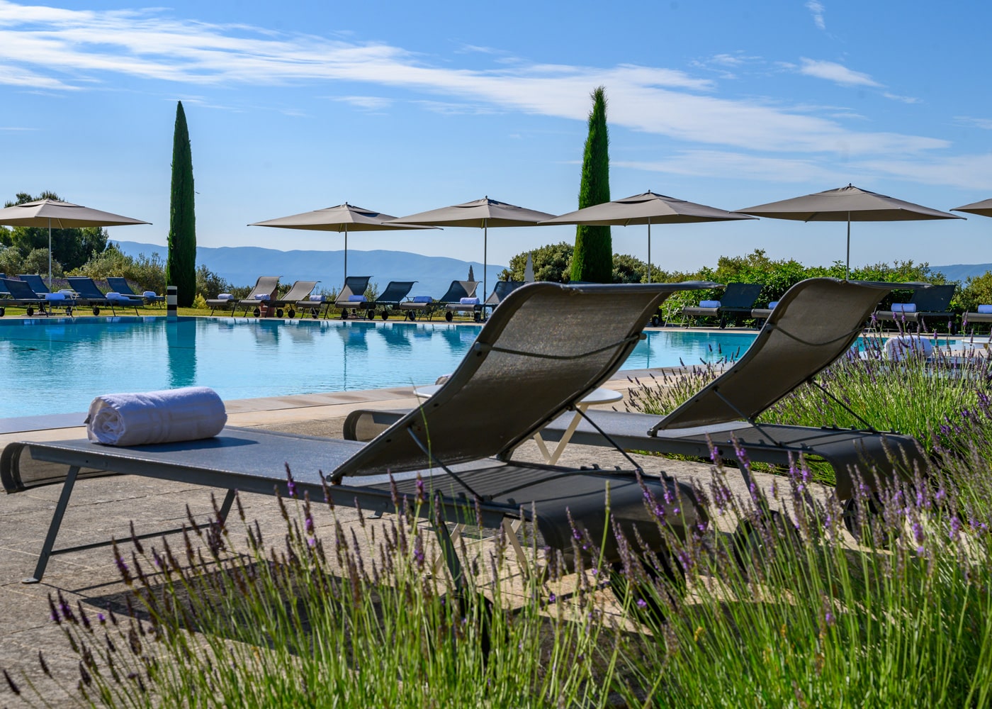 deconfinez-moi-ici-#6-Les-Bories-&-Spa-piscine-transats