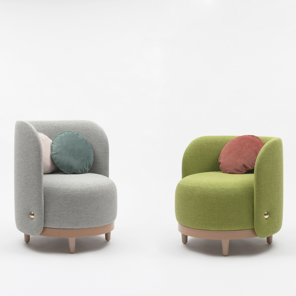 margaux-keller-fauteuil-orrechino-soca