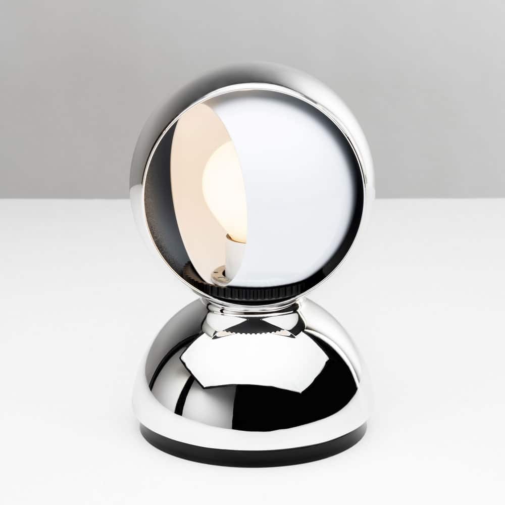 Les luminaires d’hiver avec la lampe Eclisse de chez Artemide.