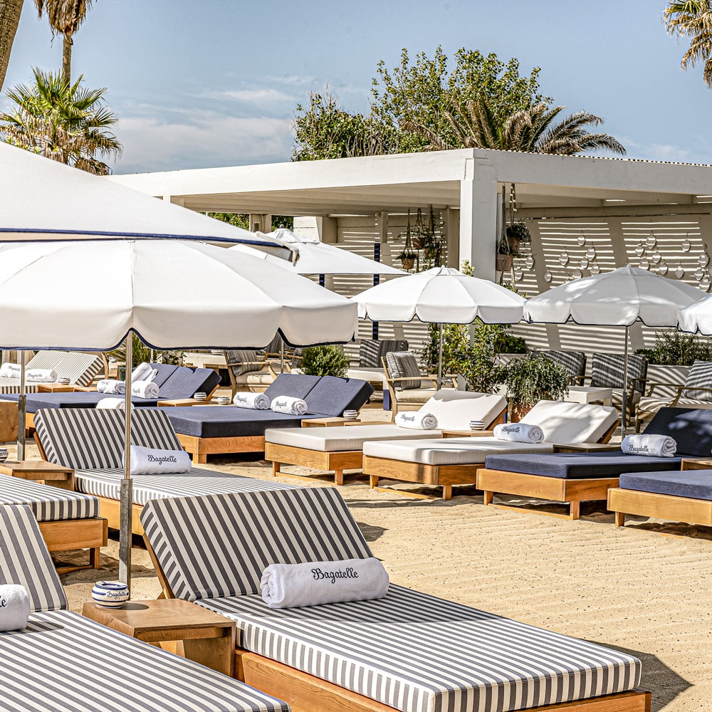 Le restaurant et beach club Bagatelle à Saint-Tropez.