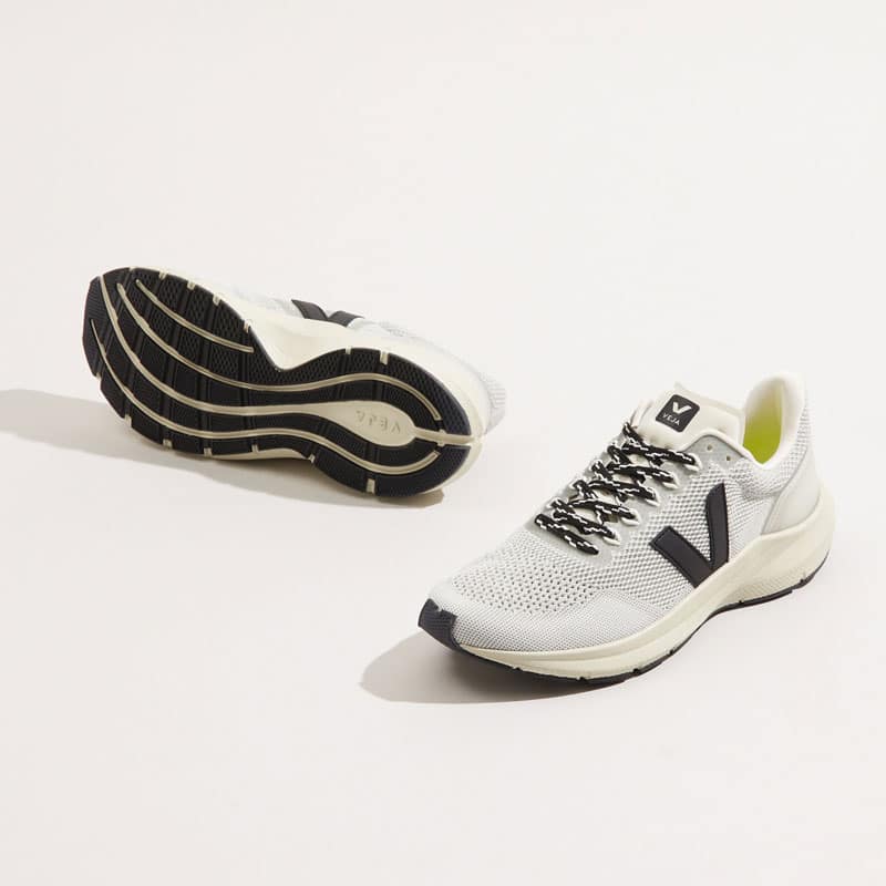 Les sneakers éco-responsables, modèle Marlin V-Knit de chez Veja.