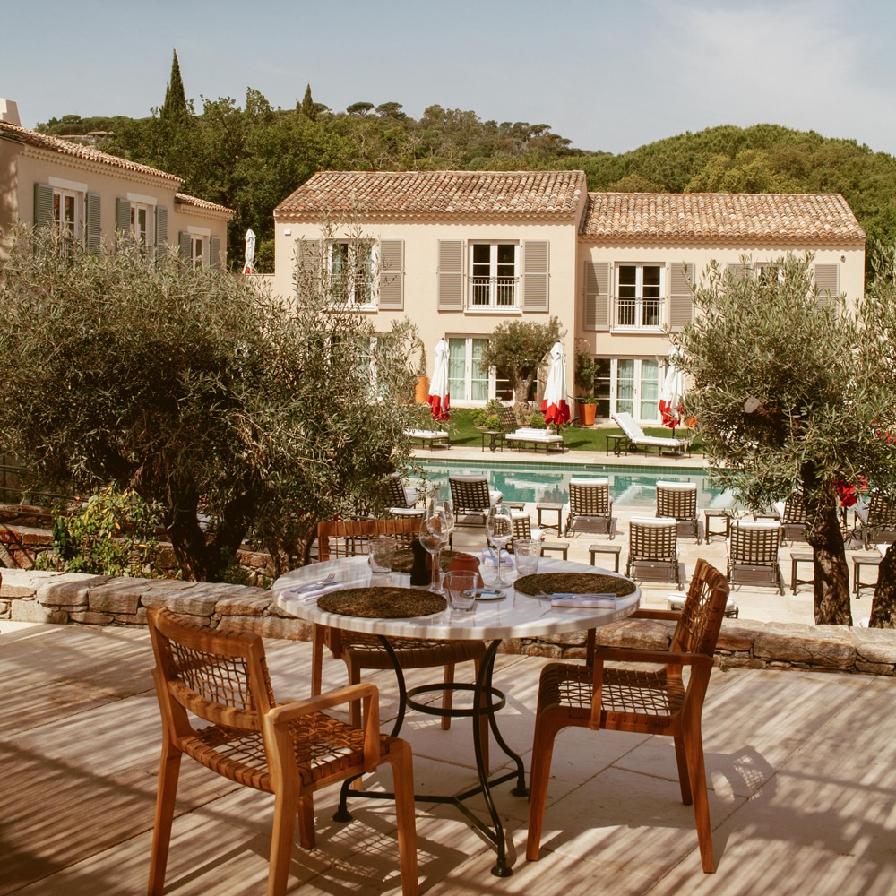 une-plage-en-hiver-a-saint-tropez-Lou-Pinet-©-Matthieu-Salvaing_exterieur-piscine