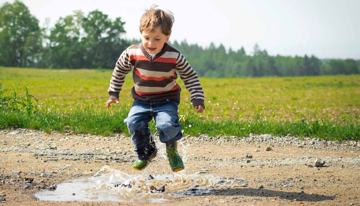 Les enfants s'amusent sans risque