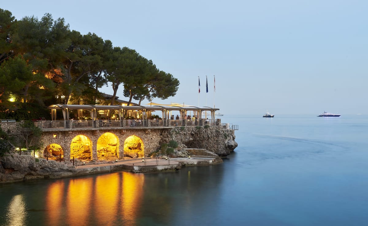 hotels-confinez-moi-ici-#4-SBM_Monte-Carlo-Beach-Hotel-Restaurant-La-Vigie