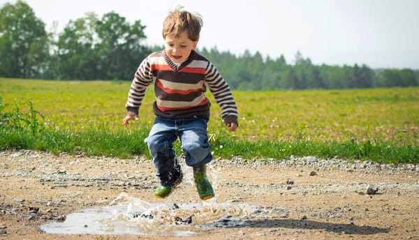 Les enfants s'amusent sans risque