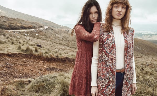 Mode-Folk-MOLLY_BRACKEN_SHOOT-AW2021-esprit-folk