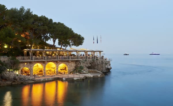 hotels-confinez-moi-ici-#4-SBM_Monte-Carlo-Beach-Hotel-Restaurant-La-Vigie
