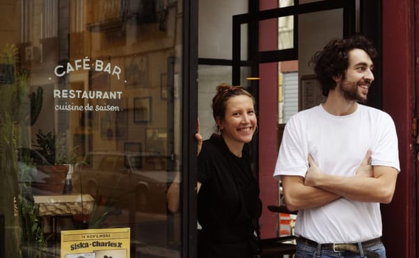 les-eaux-de-mars-restaurant-marseille-couple