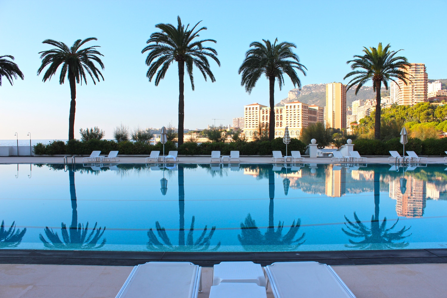 Piscines-Hotels-MCSBM_Monte-Carlo-Beach-Relais-&-Châteaux_Exterior-View