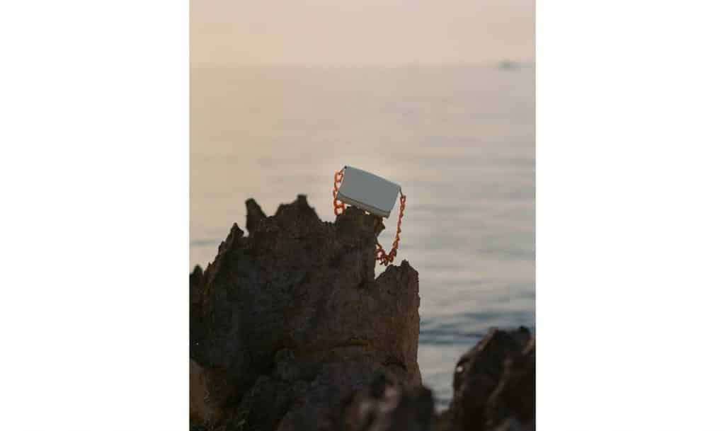 Photographie du petit sac format brique par le photographe Yoann Leveque.