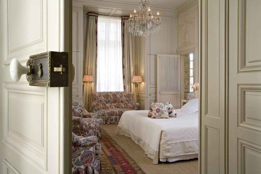 Une des chambres de l’hôtel La Mirande à Avignon, lieu de Florent Pietravalle.
