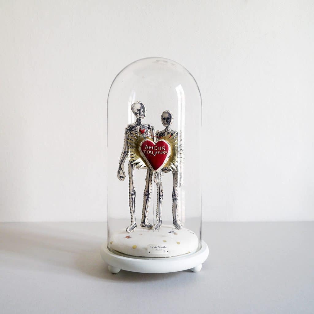 Le couple de squelettes et coeur Amour Toujours de chez Lyndie Dourthe pour un Noël mystique.